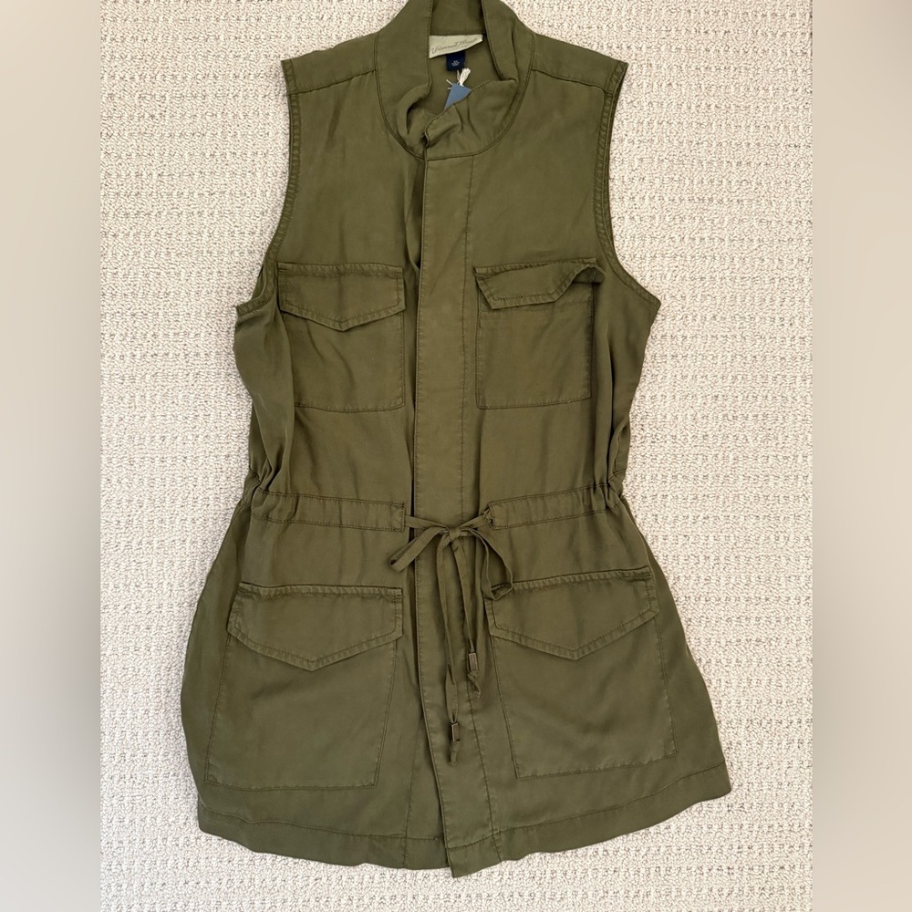 Universal Thread long vest